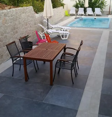 Kalaba Ii Apartment
