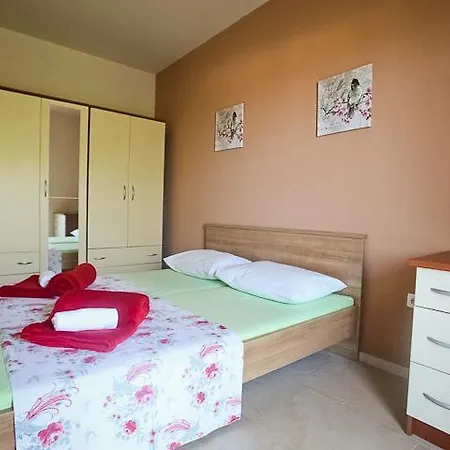 Kalaba Ii Apartment