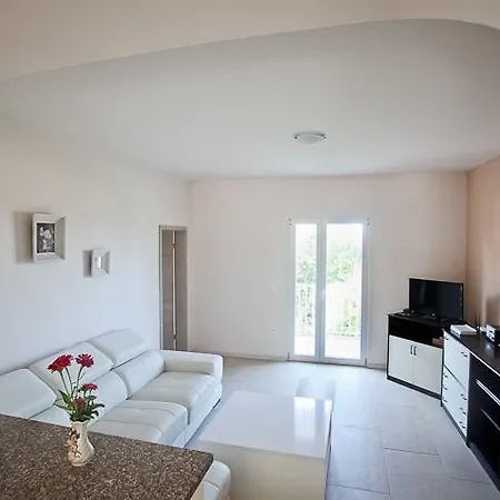 Kalaba Ii Apartament *