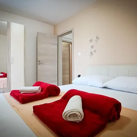 Kalaba Ii Apartament *